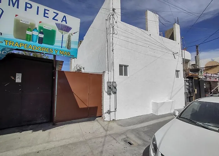 Tres Migueles, Estudio Luupita, Cerca De La Marina, Zona Turistica Y Playa