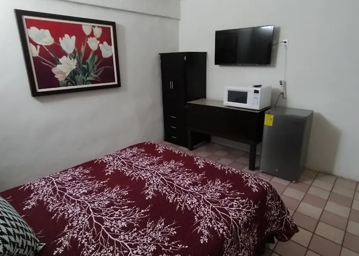 Tres Migueles, Estudio Luupita, Cerca De La Marina, Zona Turistica Y Playa